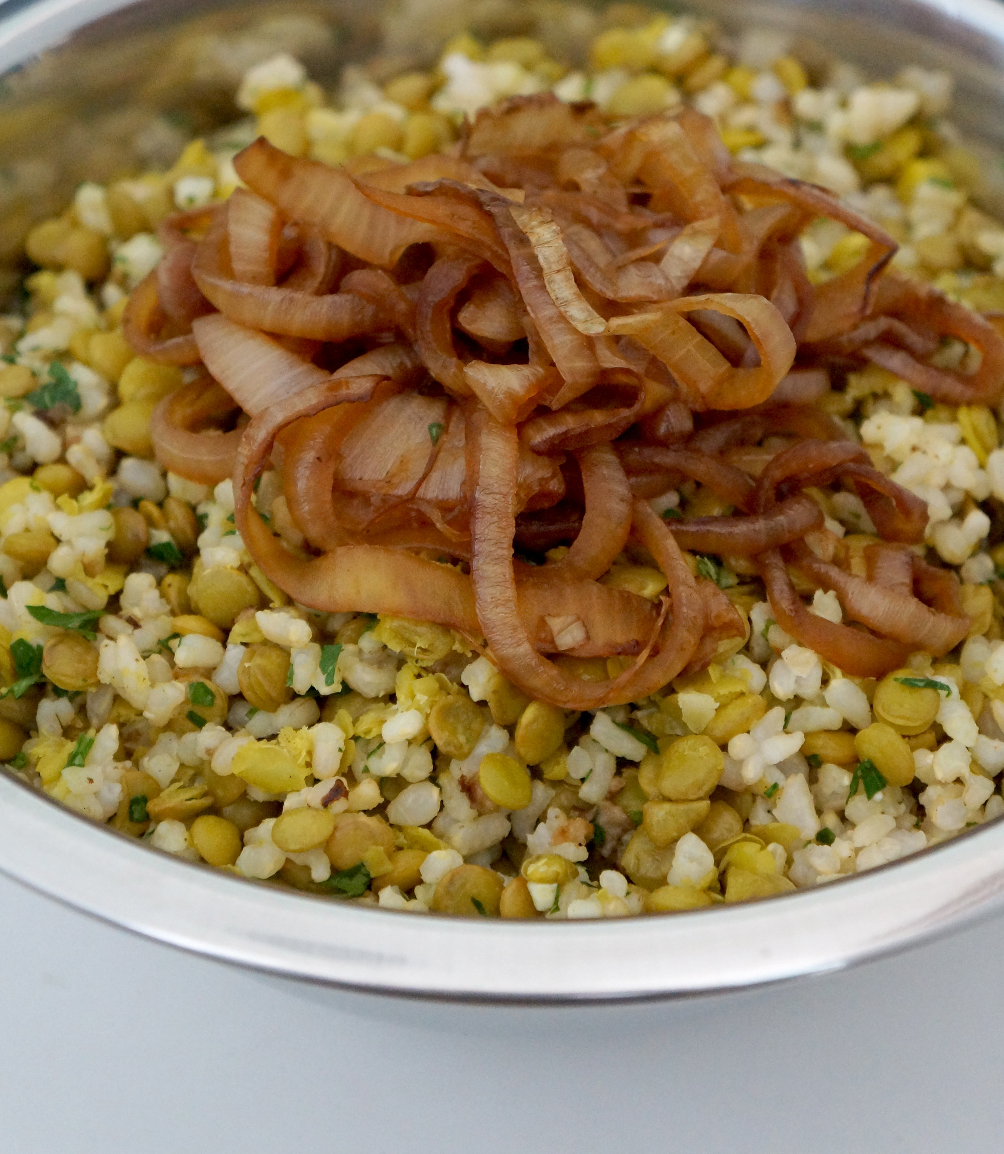 Arroz árabe com lentilha e cebola caramelizada – Tô Comendo ~ veg